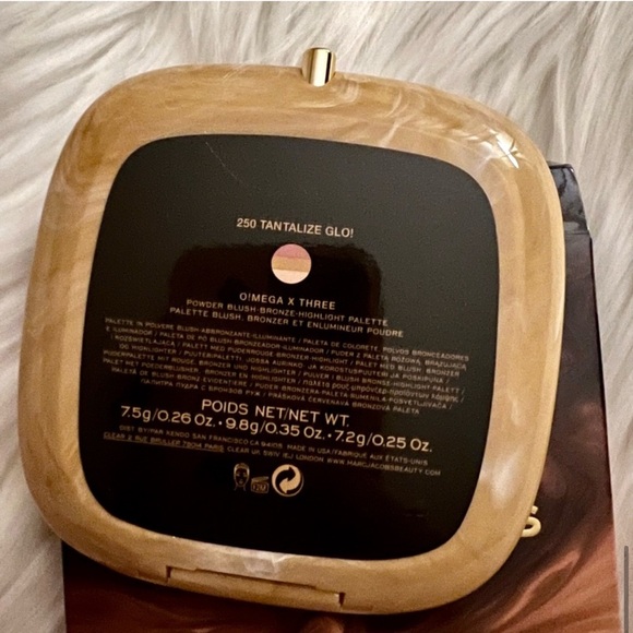 MARC JACOBS -O!Mega x Three Powder Blush-Bronze Highlight Palette - Picture 11 of 11
